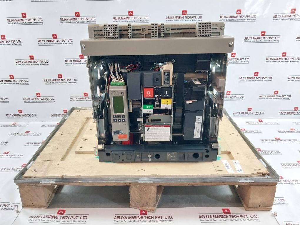 Schneider Electric Nw10 H1 Masterpact Nw Circuit Breaker Iec 60947-2 50/60Hz