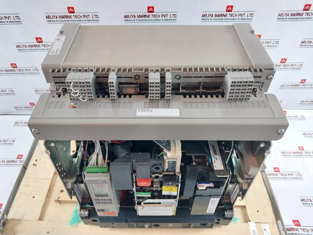 Schneider Electric Nw12 H1 Masterpact Nw Circuit Breaker Nw12H13Pedo6.0P 1000V