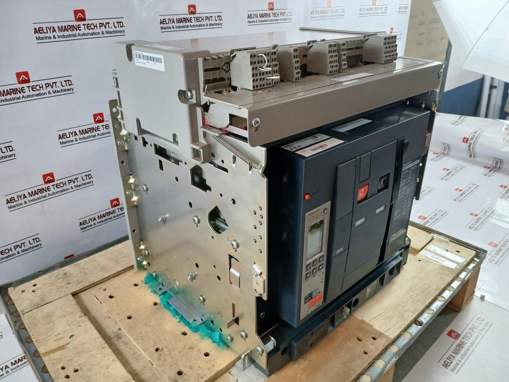 Schneider Electric Nw16 H1 Circuit Breaker Masterpact Micrologic 6.0P Nw12H1