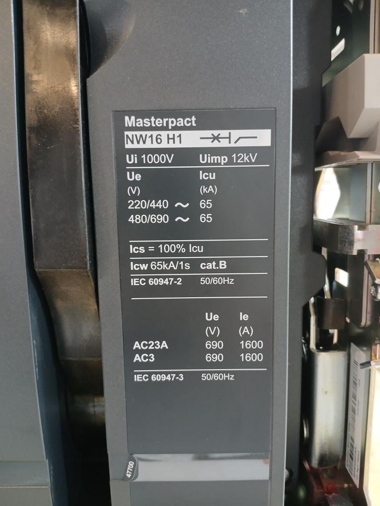 Schneider Electric Nw16 H1 Circuit Breaker Masterpact Micrologic 6.0P Nw12H1
