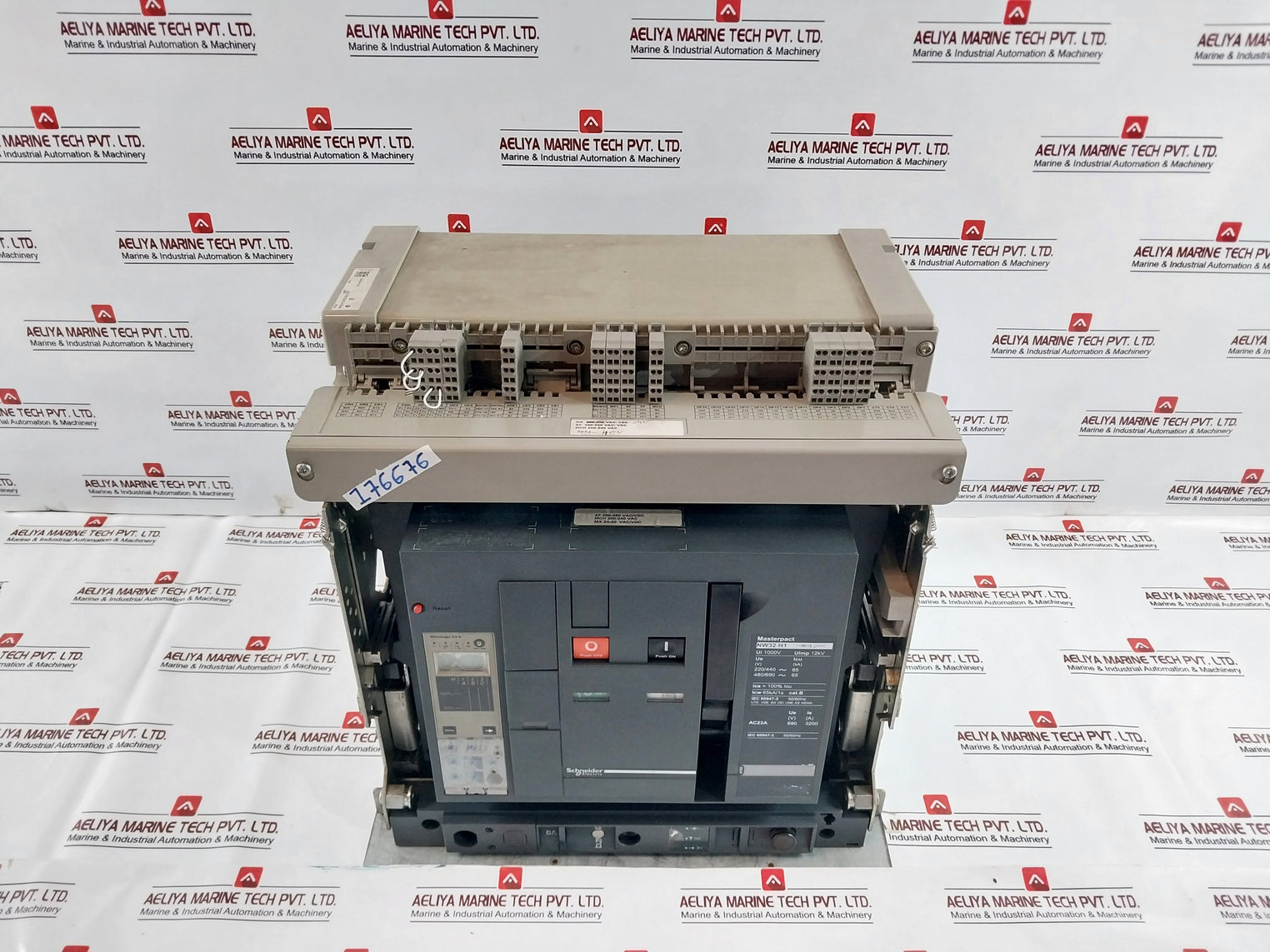 Schneider Electric Masterpact Nw20H13Pedo6.0A Air Circuit-breaker 24-30Vac/Vdc