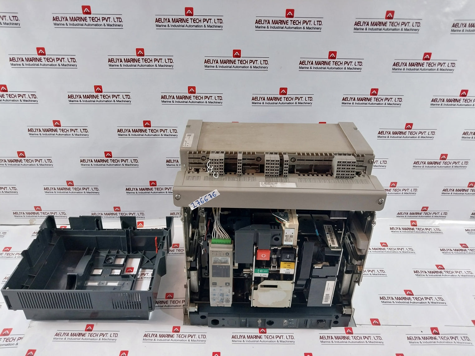 Schneider Electric Masterpact Nw20H13Pedo6.0A Air Circuit-breaker 24-30Vac/Vdc