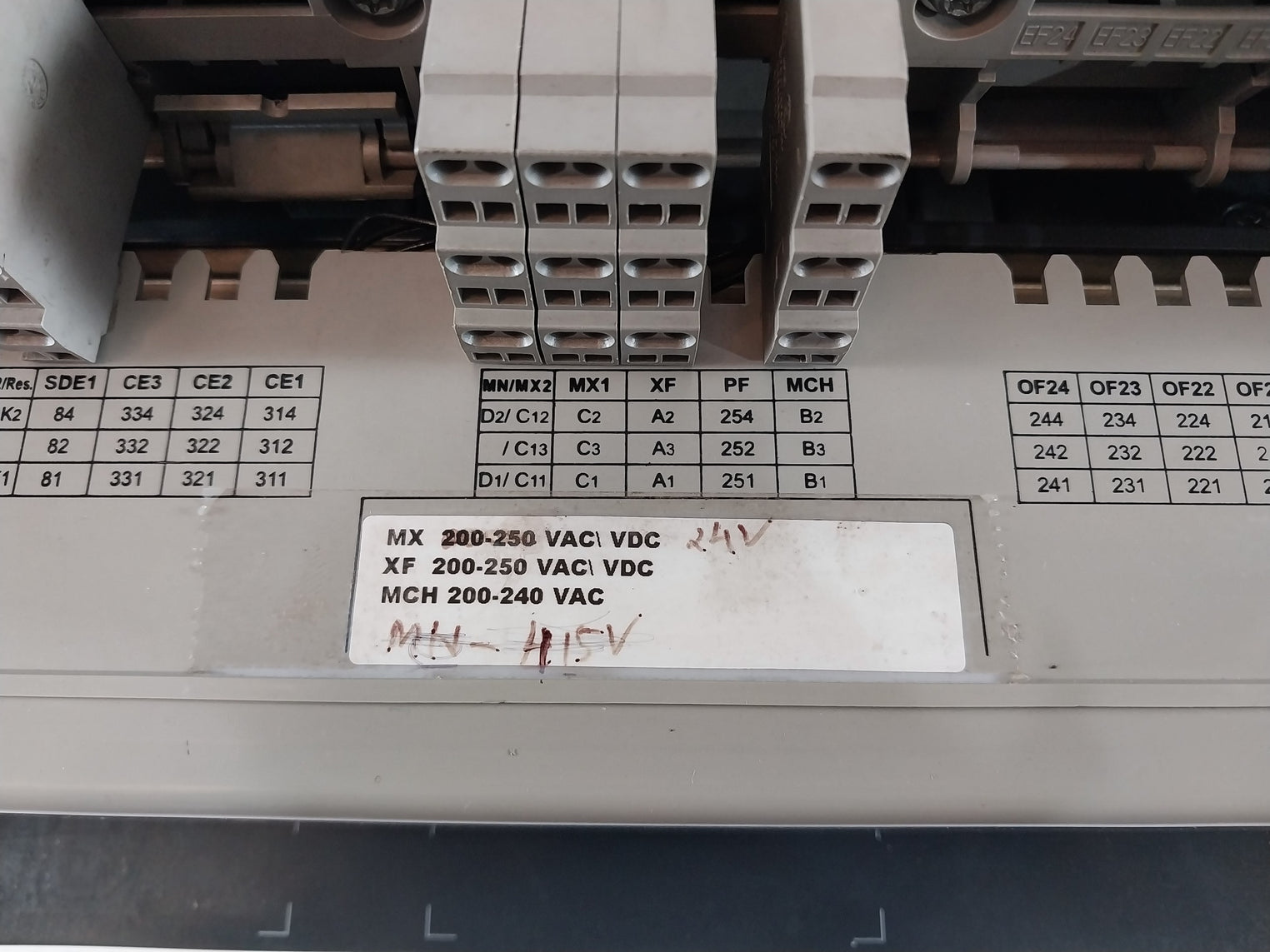 Schneider Electric Masterpact Nw20H13Pedo6.0A Air Circuit-breaker 24-30Vac/Vdc