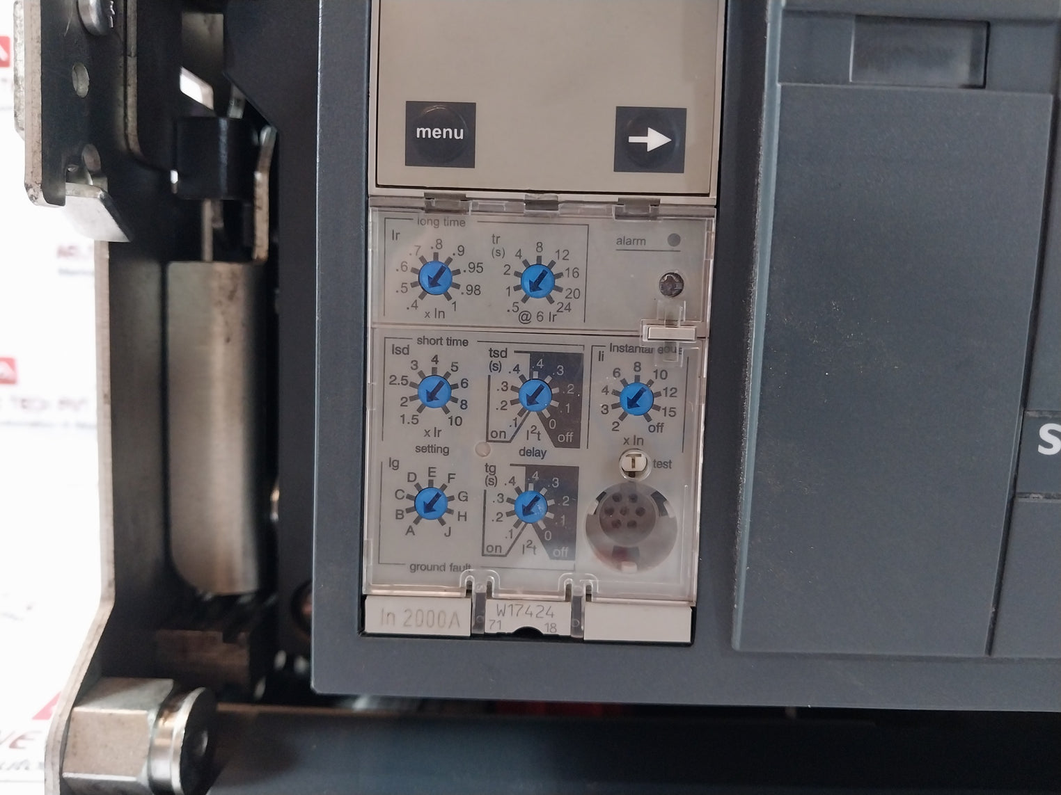 Schneider Electric Masterpact Nw20H13Pedo6.0A Air Circuit-breaker 24-30Vac/Vdc