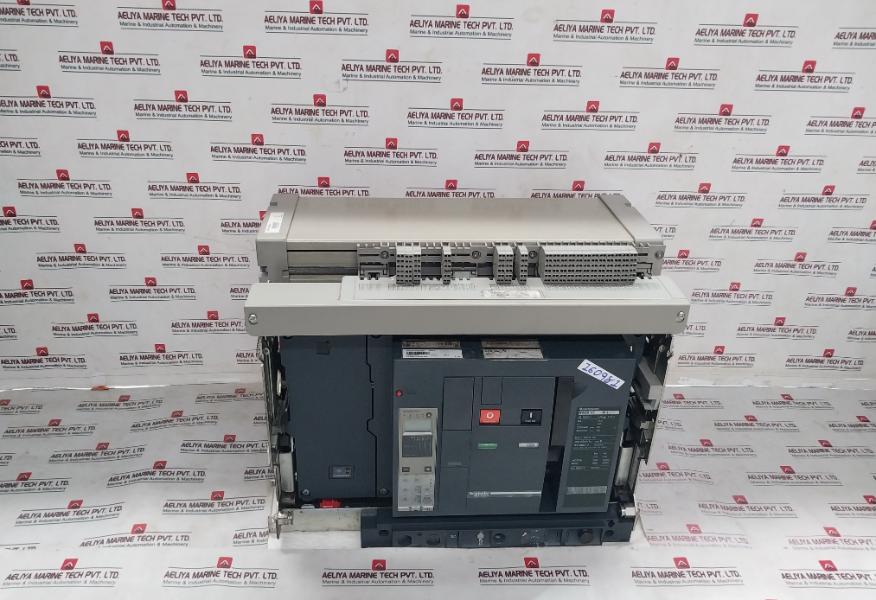 Schneider Electric Nw20 H1 Masterpact Micrologic 6.0A Circuit Breaker 1000V 12Kv