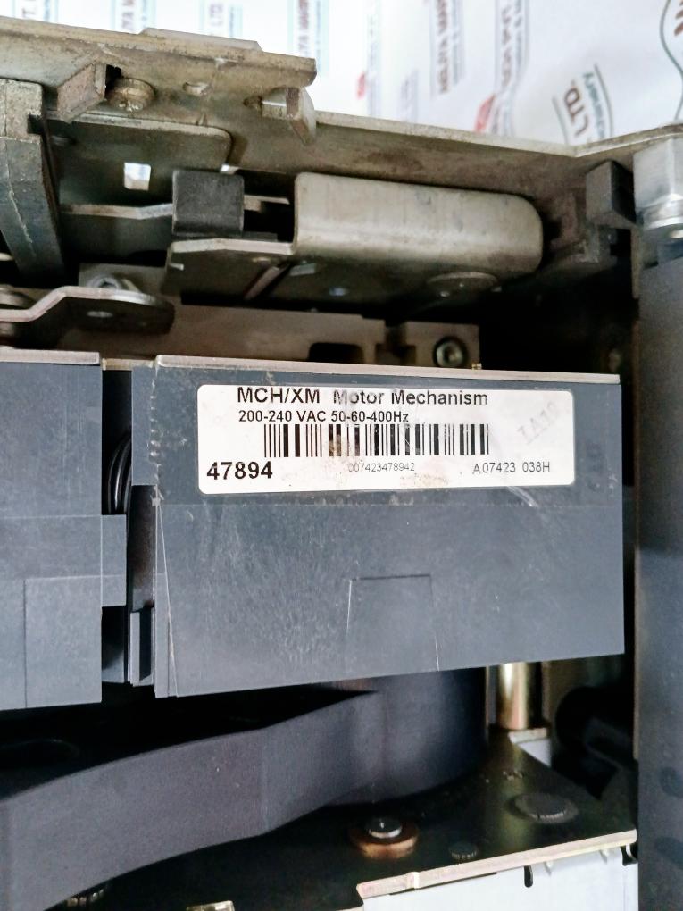 Schneider Electric Nw25 H1 Masterpact Air Circuit Breaker