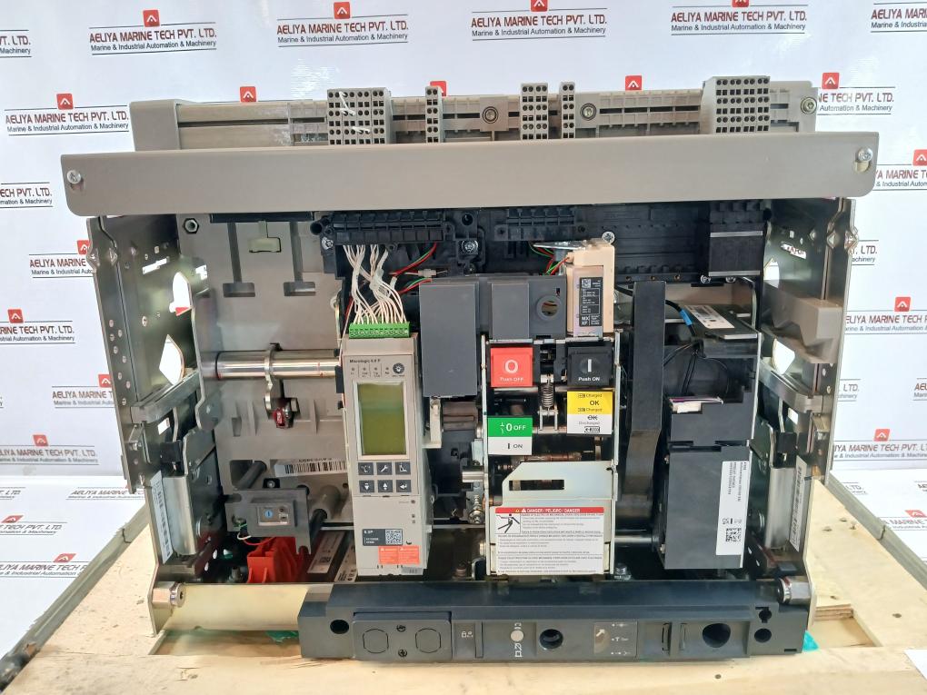 Schneider Electric Nw25 H1 Masterpact Circuit Breaker Micrologic 6.0 P 2500A 020