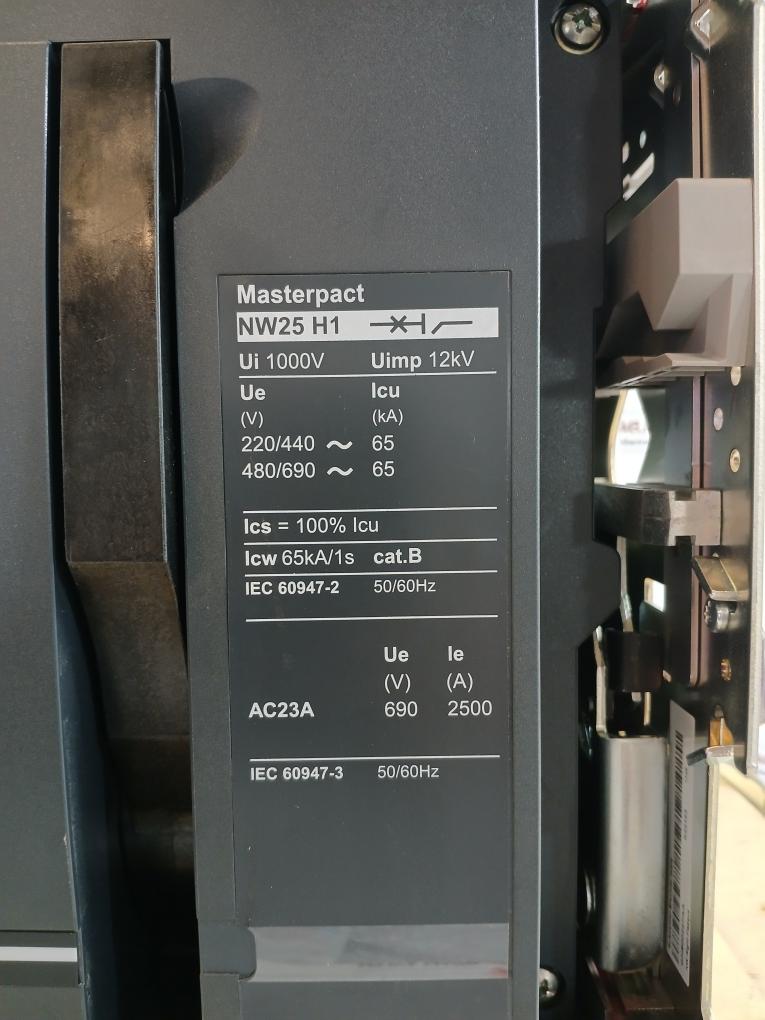 Schneider Electric Nw25 H1 Masterpact Circuit Breaker Micrologic 6.0 P 2500A 020