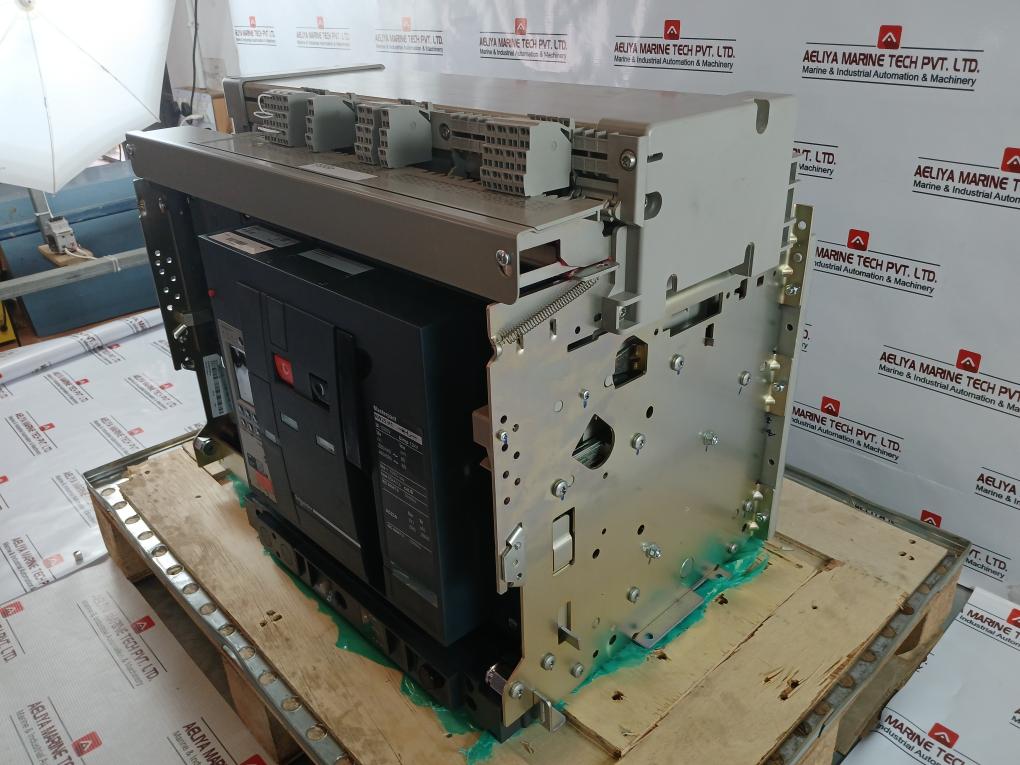 Schneider Electric Nw25 H1 Masterpact Nw Circuit Breaker 1000V Micrologic 6.0 P