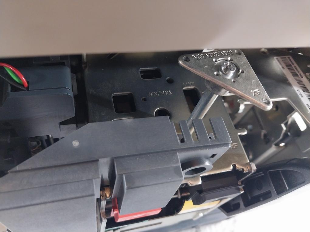 Schneider Electric Nw32 H1 Circuit Breaker Masterpact E103955 50/60Hz 1000V Ac23