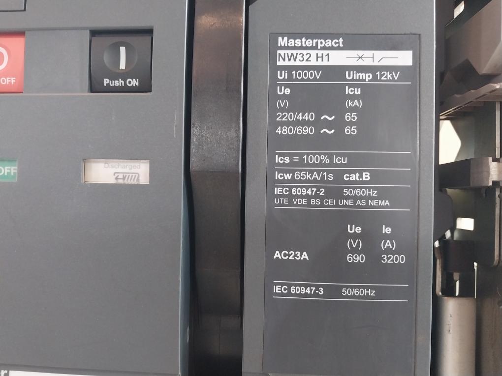 Schneider Electric Nw32 H1 Circuit Breaker Masterpact E103955 50/60Hz 1000V Ac23