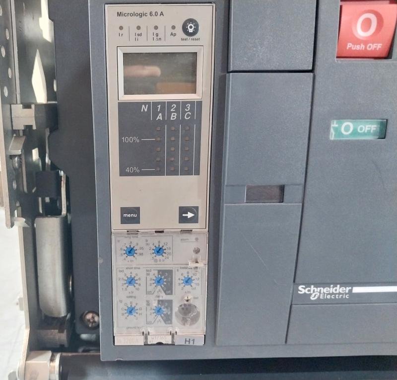 Schneider Electric Nw32 H1 Circuit Breaker Masterpact E103955 50/60Hz 1000V Ac23