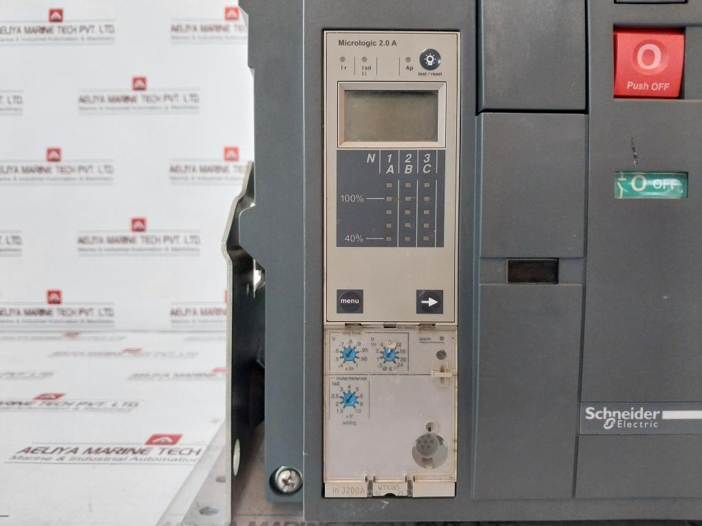 Schneider Electric Nw32 H1 Masterpact Micrologic 2.0A Circuit Breaker 1000V 12Kv