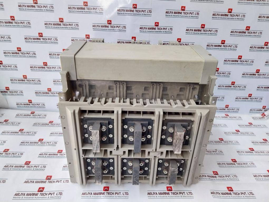 Schneider Electric Nw32 H1 Masterpact Micrologic 5.0a Circuit Breaker 3200a