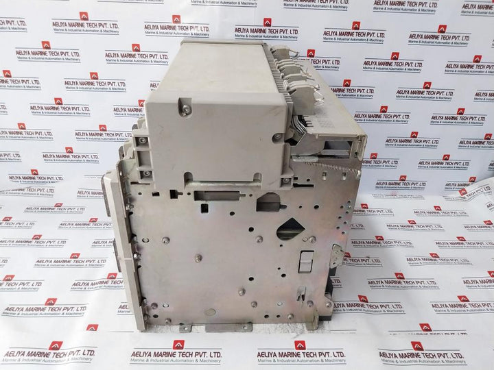 Schneider Electric Nw32 H1 Masterpact Micrologic 5.0a Circuit Breaker 3200a
