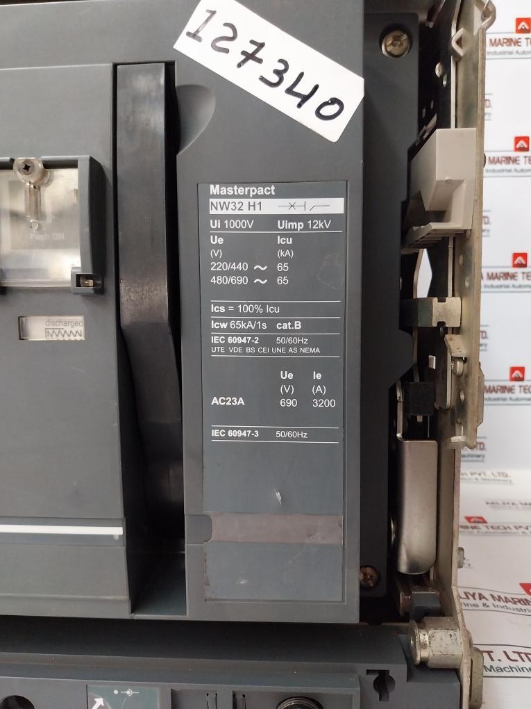 Schneider Electric Nw32 H1 Masterpact Micrologic 5.0a Circuit Breaker 3200a