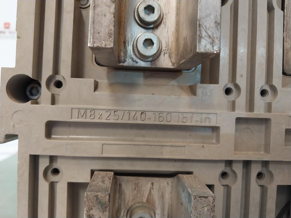 Schneider Electric Nw32 H2 Circuit Breaker 380-480Vac 1000V (Master Pact)