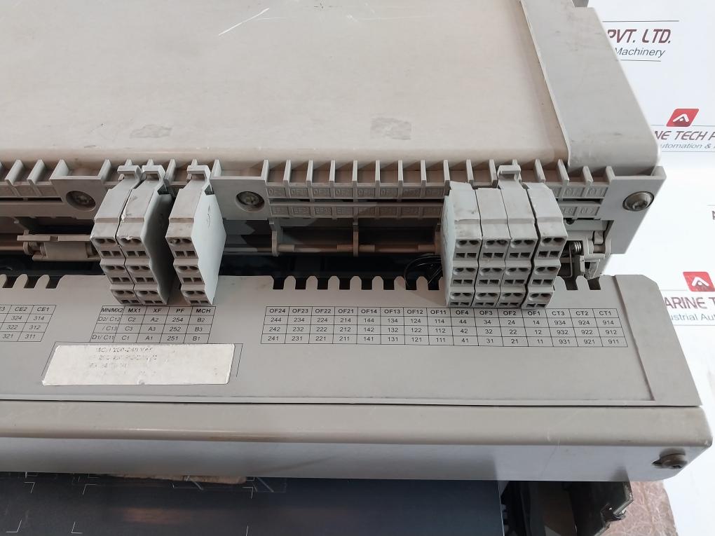 Schneider Electric Nw32 Ha Masterpact Air Circuit Breaker 690V 3200A 1000V 12Kv