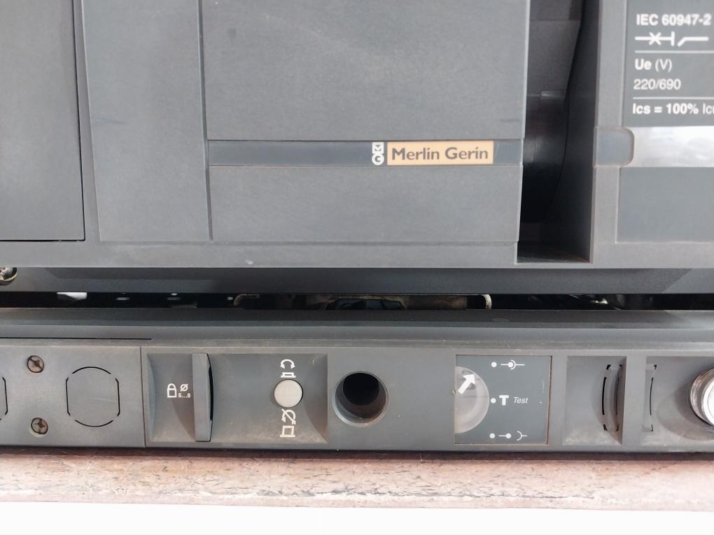 Schneider Electric Nw32 Ha Masterpact Air Circuit Breaker 690V 3200A 1000V 12Kv