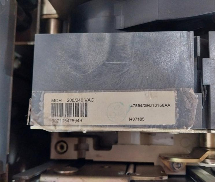 Schneider Electric Nw32 Ha Masterpact Air Circuit Breaker 690V 3200A 1000V 12Kv