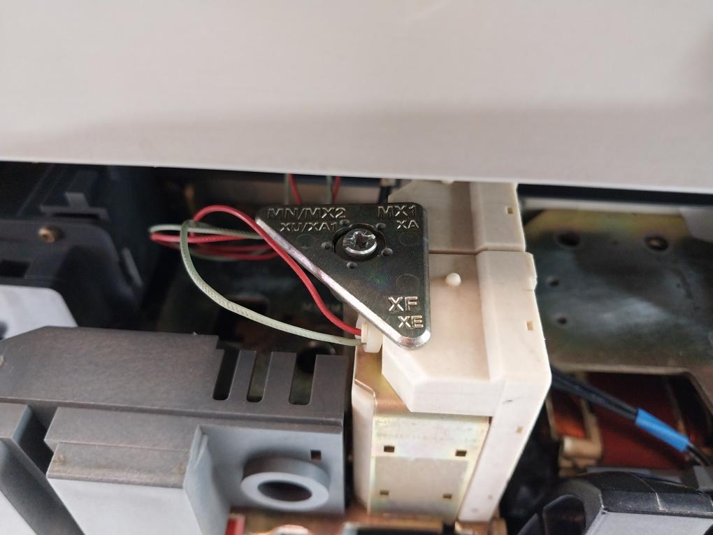 Schneider Electric Nw32 Ha Masterpact Air Circuit Breaker 690V 3200A 1000V 12Kv