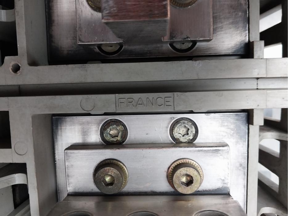 Schneider Electric Nw32 Ha Masterpact Air Circuit Breaker 690V 3200A 1000V 12Kv