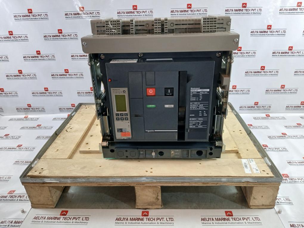 Schneider Electric Nw40 H2 Masterpact Circuit Breaker 600V- 85 Micrologic 6.0 P