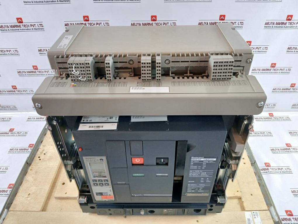 Schneider Electric Nw40 H2 Masterpact Circuit Breaker 600V- 85 Micrologic 6.0 P
