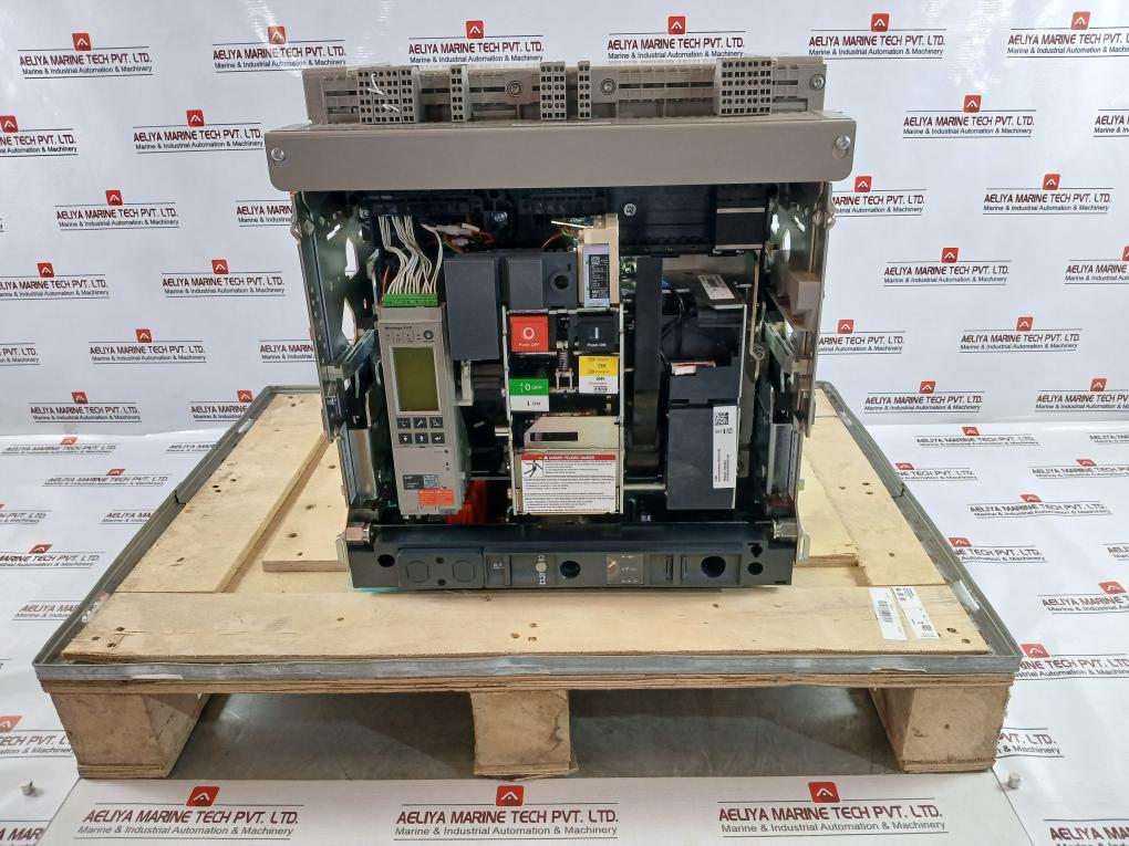 Schneider Electric Nw40 H2 Masterpact Circuit Breaker 600V- 85 Micrologic 6.0 P