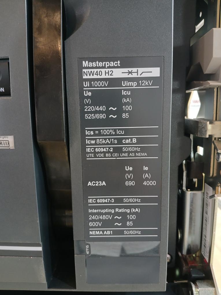 Schneider Electric Nw40 H2 Masterpact Circuit Breaker 600V- 85 Micrologic 6.0 P