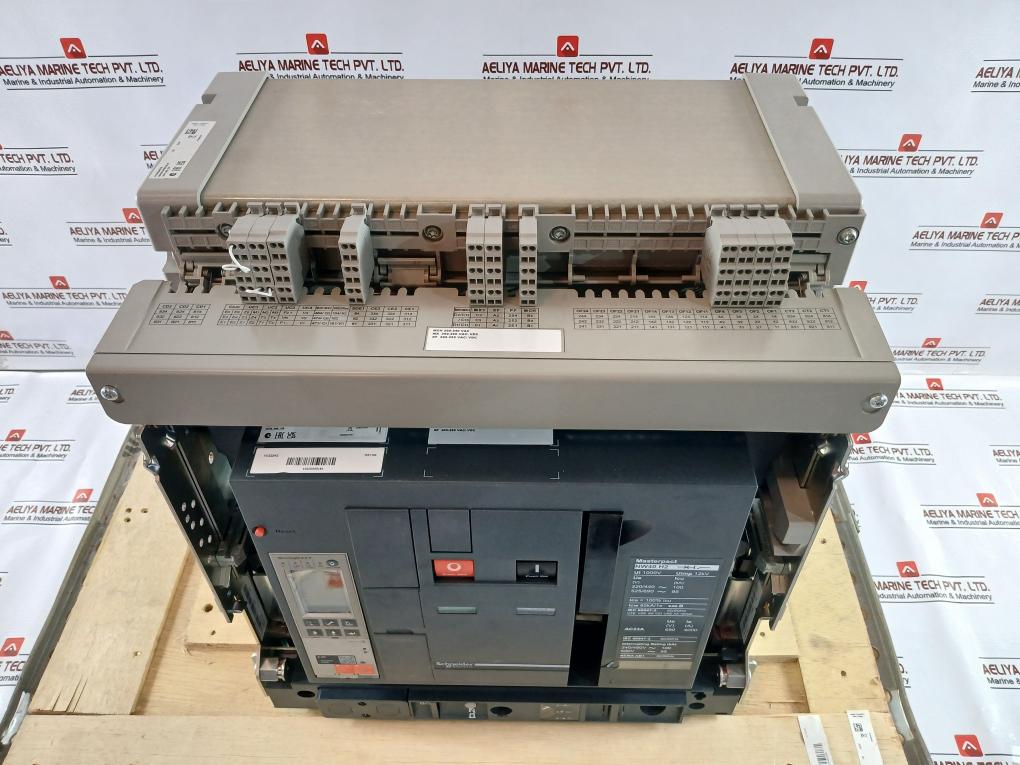 Schneider Electric Nw40 H2 Masterpact Nw Circuit Breaker Iec 60947-2 50/60Hz