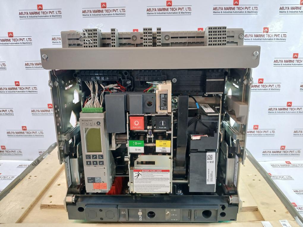 Schneider Electric Nw40 H2 Masterpact Nw Circuit Breaker Iec 60947-2 50/60Hz
