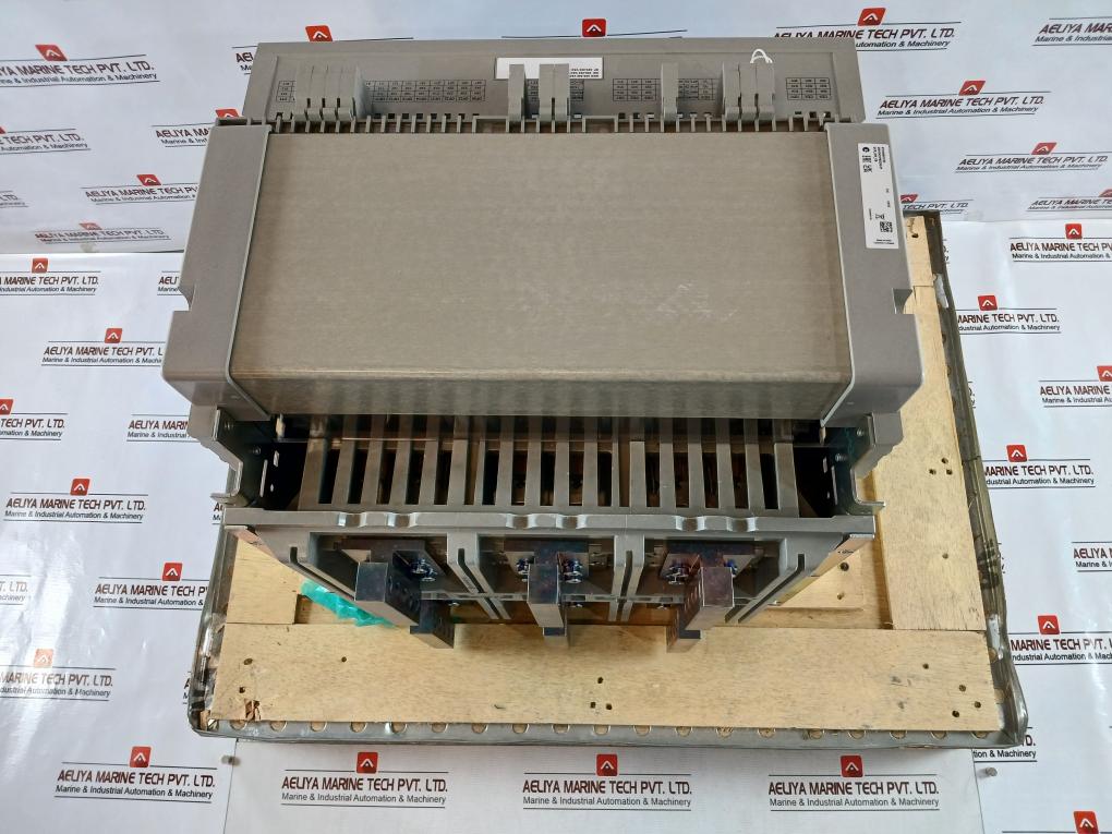 Schneider Electric Nw40 H2 Masterpact Nw Circuit Breaker Iec 60947-2 50/60Hz