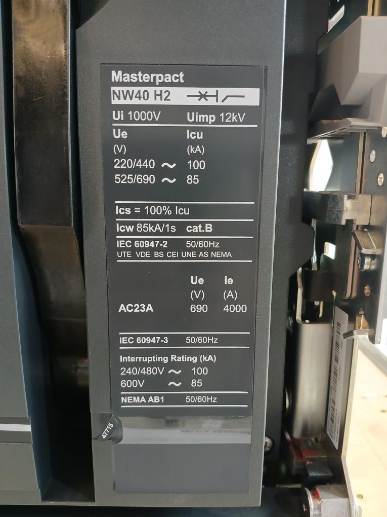 Schneider Electric Nw40 H2 Masterpact Nw Circuit Breaker Iec 60947-2 50/60Hz