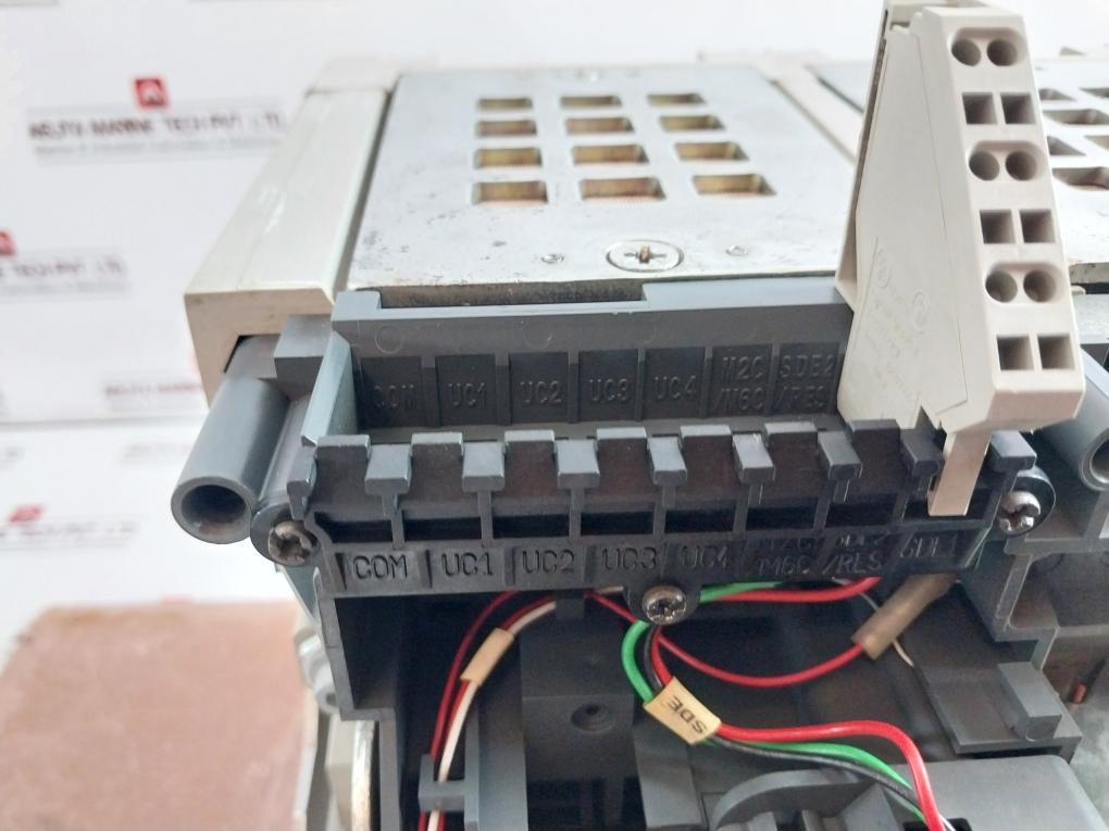 Schneider Electric Nw40 Hf Switch-disconnector Masterpact 1000V 12Kv 690V Ac23A