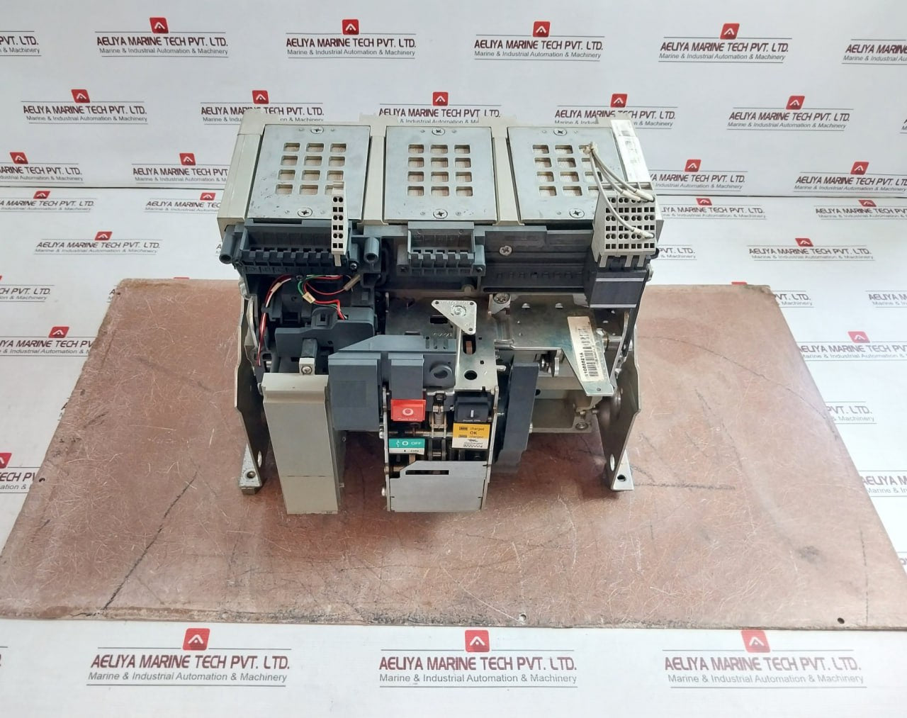 Schneider Electric Nw40 Hf Switch-disconnector Masterpact 1000V 12Kv 690V Ac23A