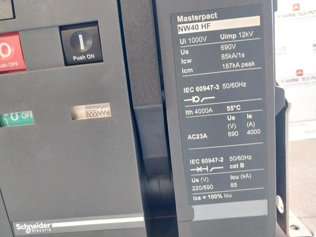Schneider Electric Nw40 Hf Switch-disconnector Masterpact 1000V 12Kv 690V Ac23A