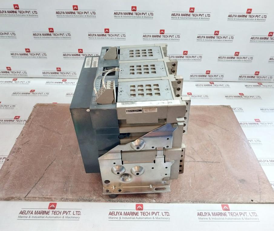 Schneider Electric Nw40 Hf Switch-disconnector Masterpact 1000V 12Kv 690V Ac23A