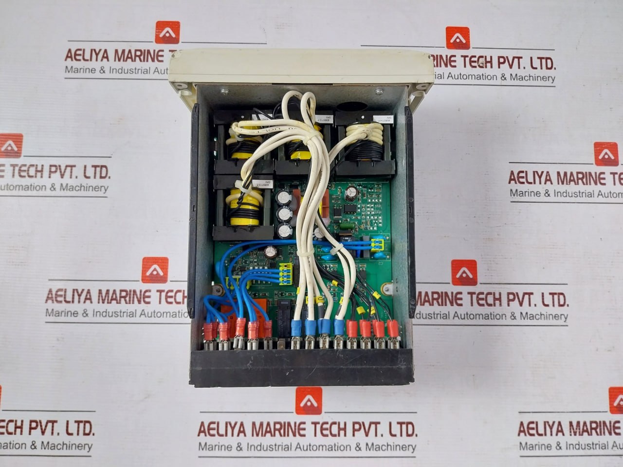 Schneider Electric P122B00V112C Overcurrent Protection Relay 94V-0 (Not Working)