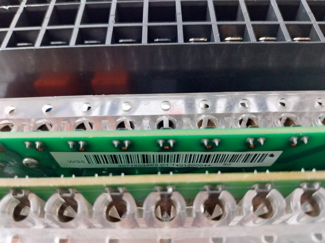 Schneider Electric P122B00V112C Overcurrent Protection Relay 94V-0 (Not Working)