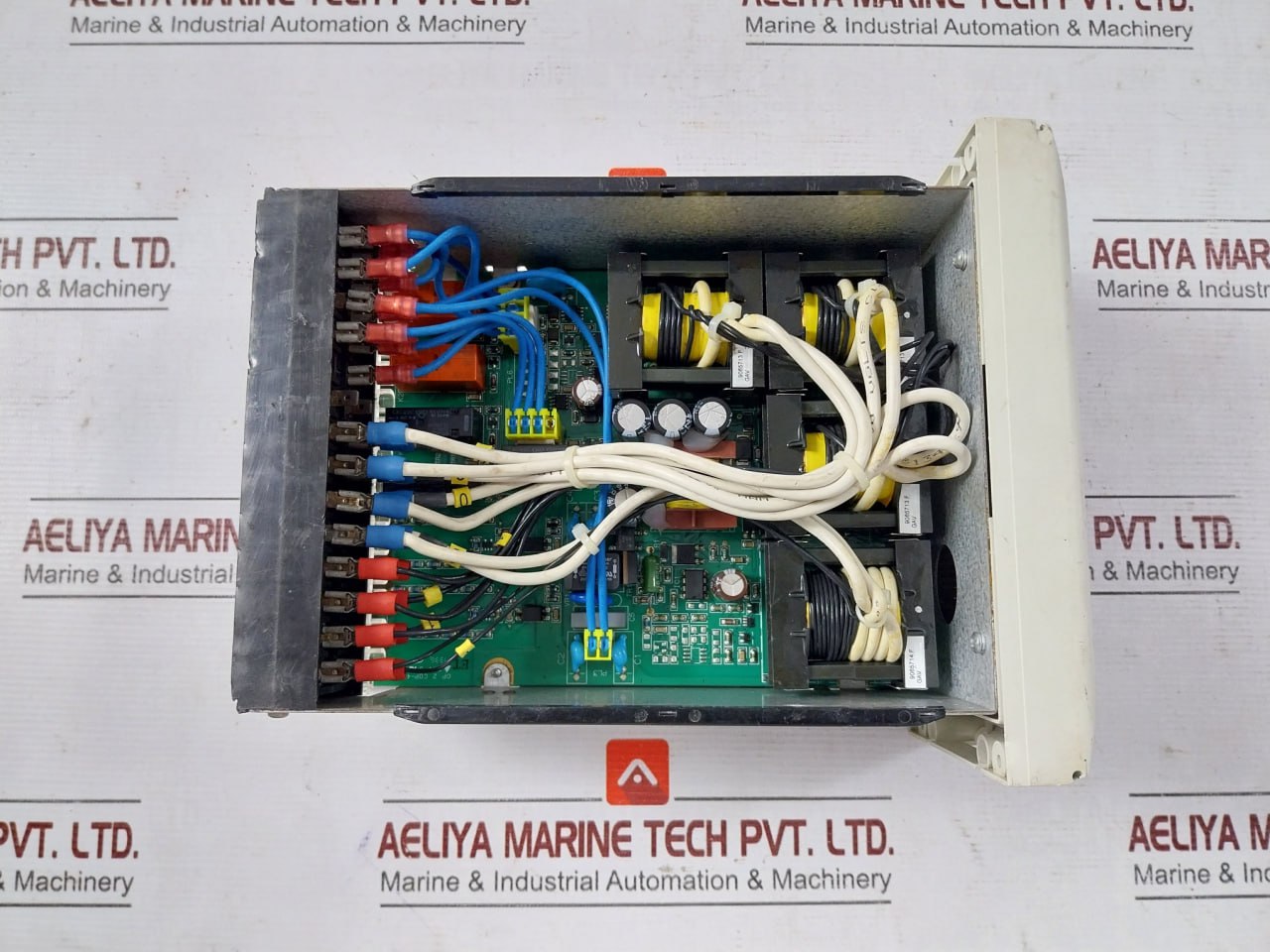 Schneider Electric P122B00V112C Overcurrent Protection Relay 94V-0 (Not Working)