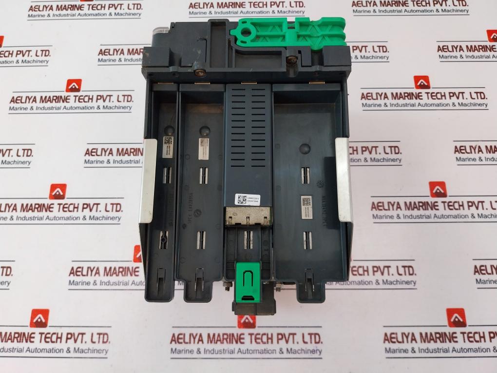 Schneider Electric P5F30W21221250216 Protection Relay 48-250 Vdc 50-60 Hz