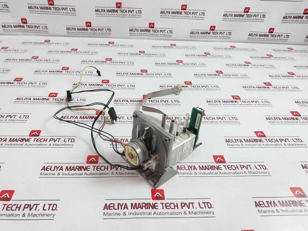 Schneider Electric Rdm36/12 G A1 Stepper Motor C79451-a3468-b234 340Ma 12Ω