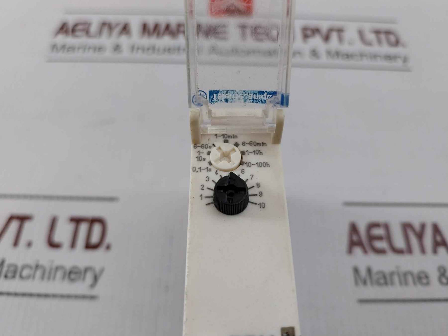 Schneider Electric Re11 Rc Mu Time Relay 8A/250V 50-60Hz