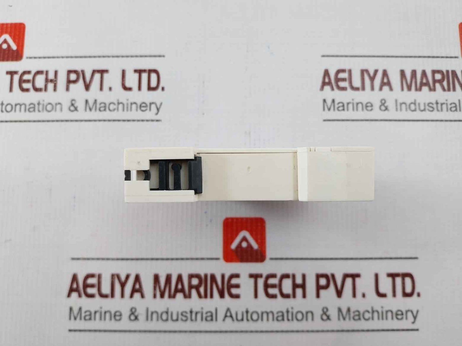 Schneider Electric Re11 Rc Mu Time Relay 8A/250V 50-60Hz