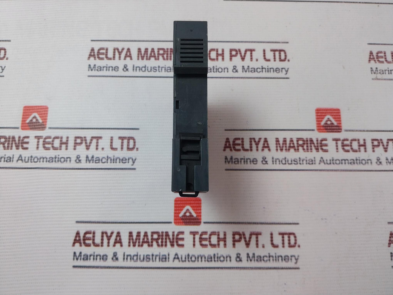 Schneider Electric RE17RAMU On Delay Timer 1-10Min 24VDC 0,6W