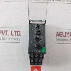 Schneider Electric Re22R1Mlmr Asymmetric Flashing Timing Relay 24-240Vdc 1,5W