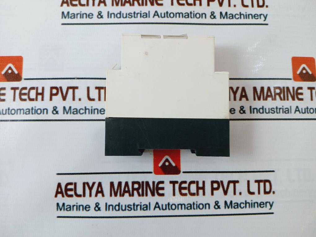 Schneider Electric Re7Tl11Bu Delay Timer Relay