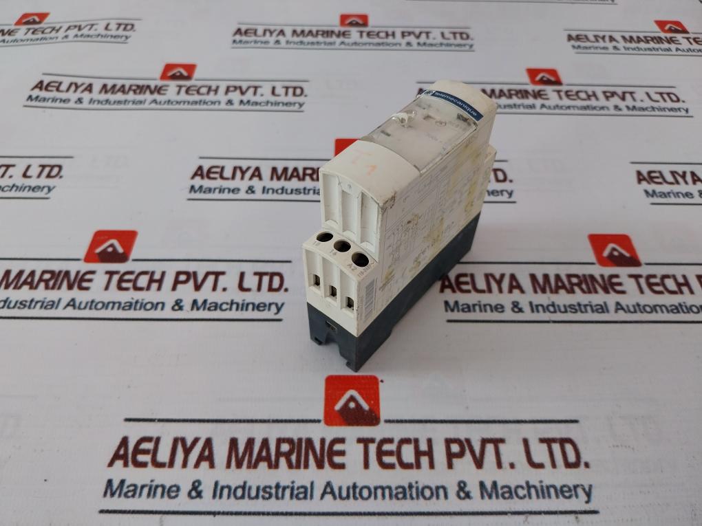 Schneider Electric RE8YG21BU Time Relay 3S-300S