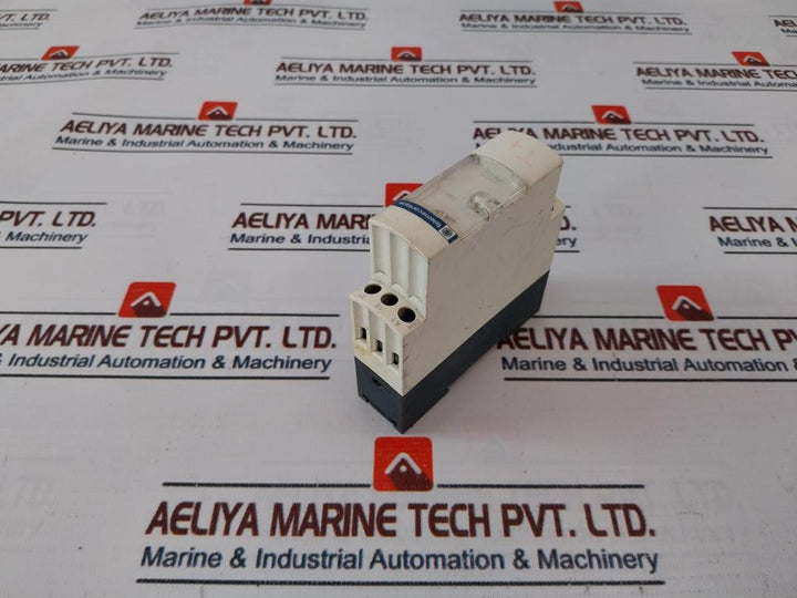 Schneider Electric RE8YG21BU Time Relay 3S-300S